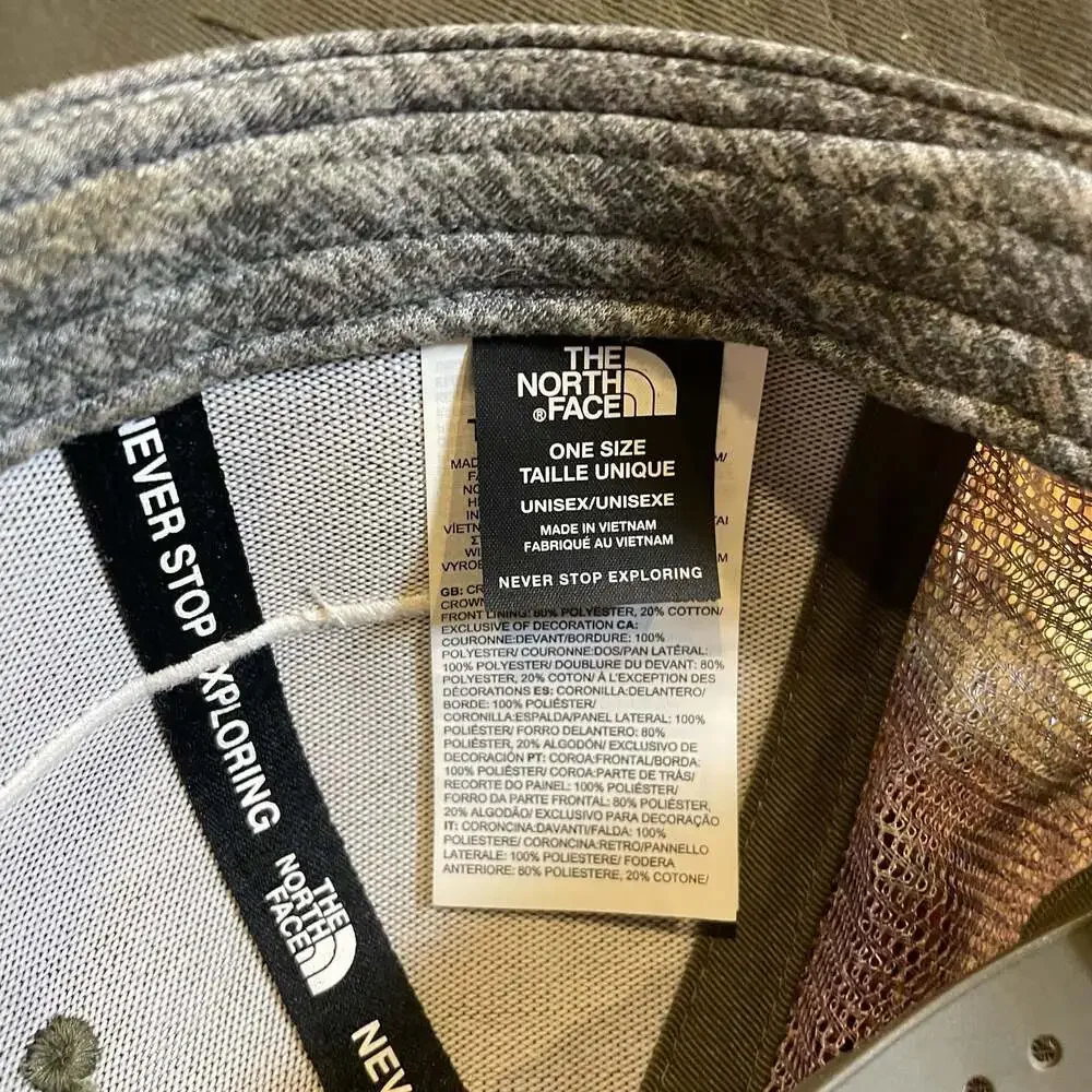 The North Face Embroidered Mudder Trucker Cap Snapback Hat Fine Alpine Grey Camo